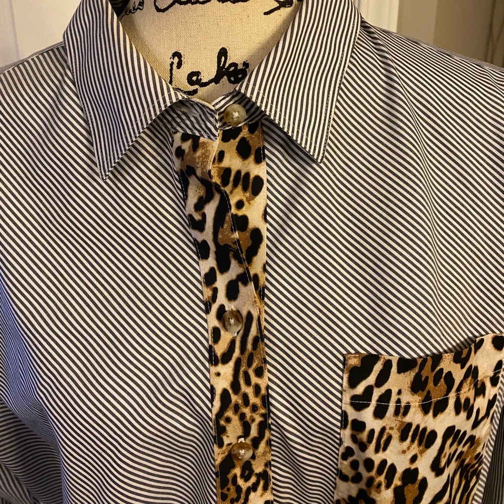 Blue Pin Striped with Leopard pattern - Picture 2 of 9